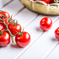 Hướng dẫn làm mặt nạ cà chua bi, mật ong ngăn ngừa nám, sạm